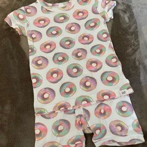 GAP donut pjs like new!!